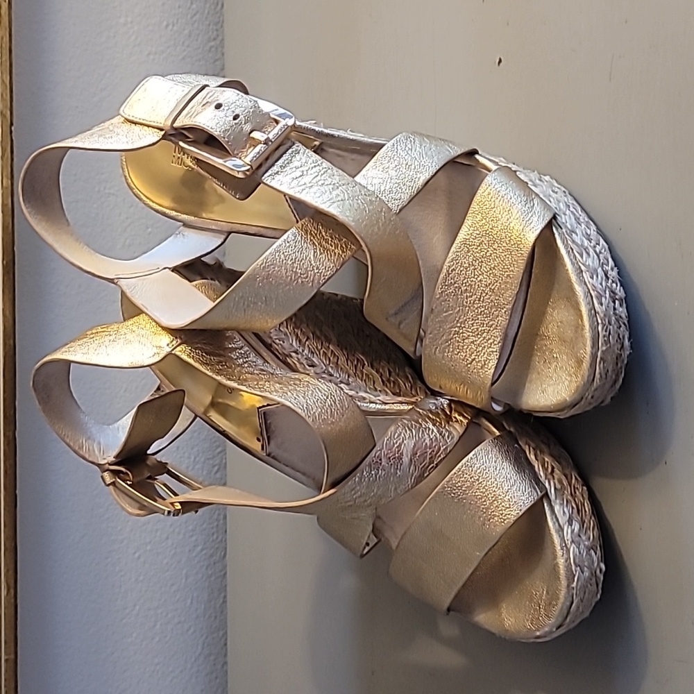 MICHAEL KORS Gold Platform Sandal